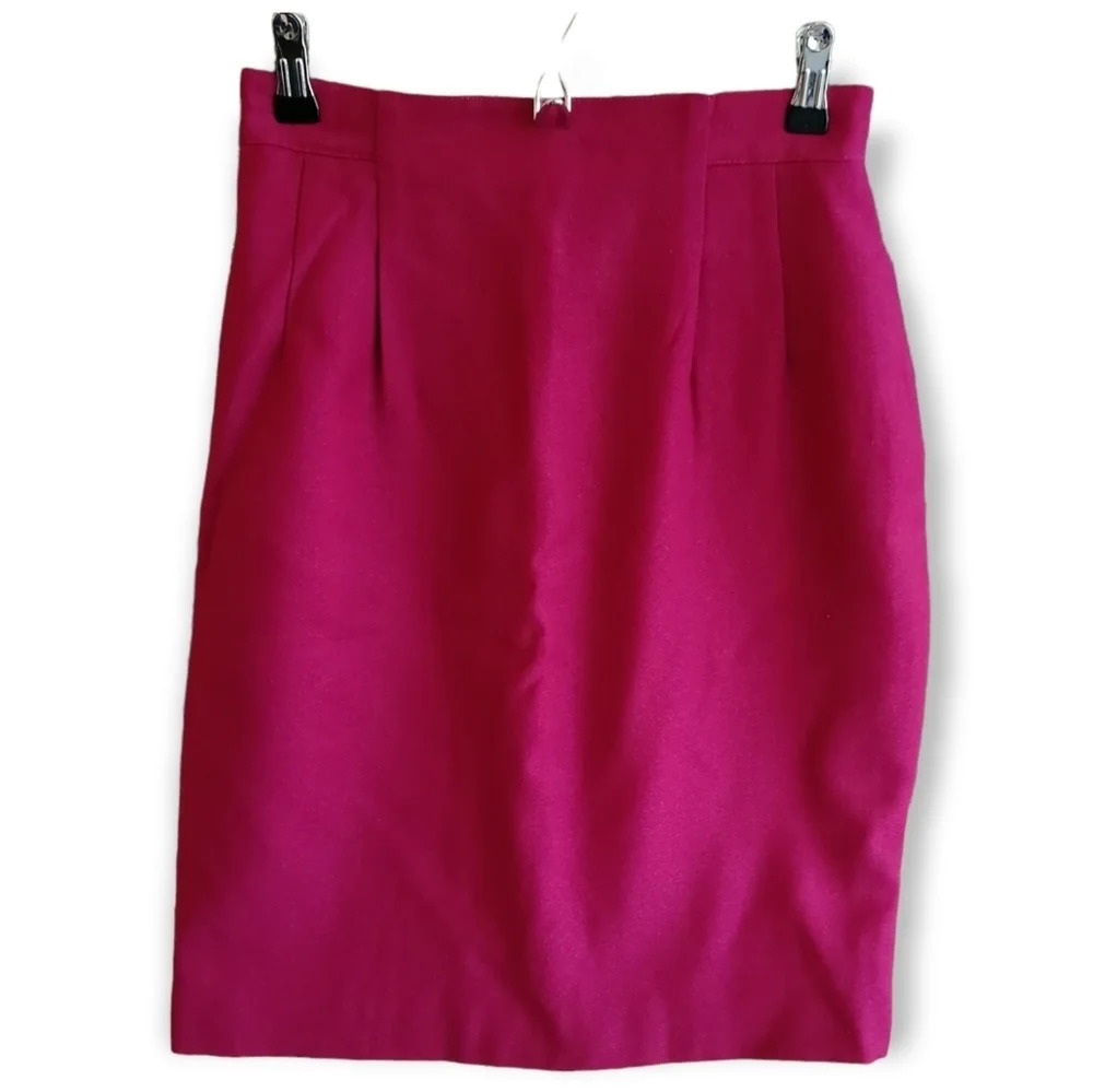 Vintage 100% Pure Virgin Wool Skirt with Pockets and Pleats Magenta Pink Size 6